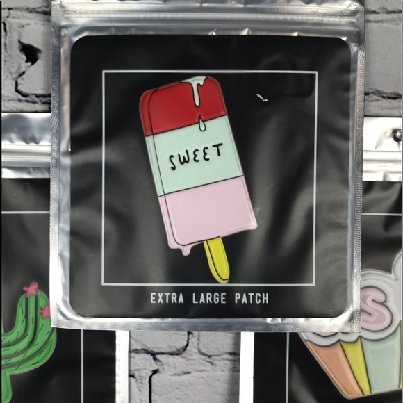 PATCHES - Picture 4 of 7